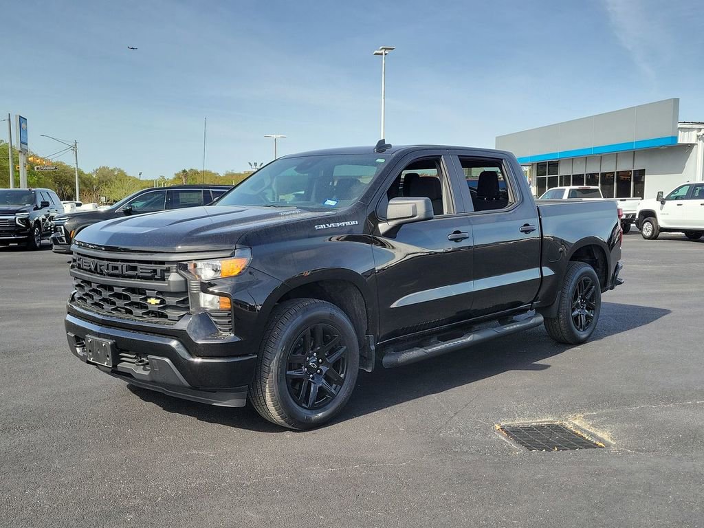 Used 2025 Chevrolet Silverado 1500 Custom image 12