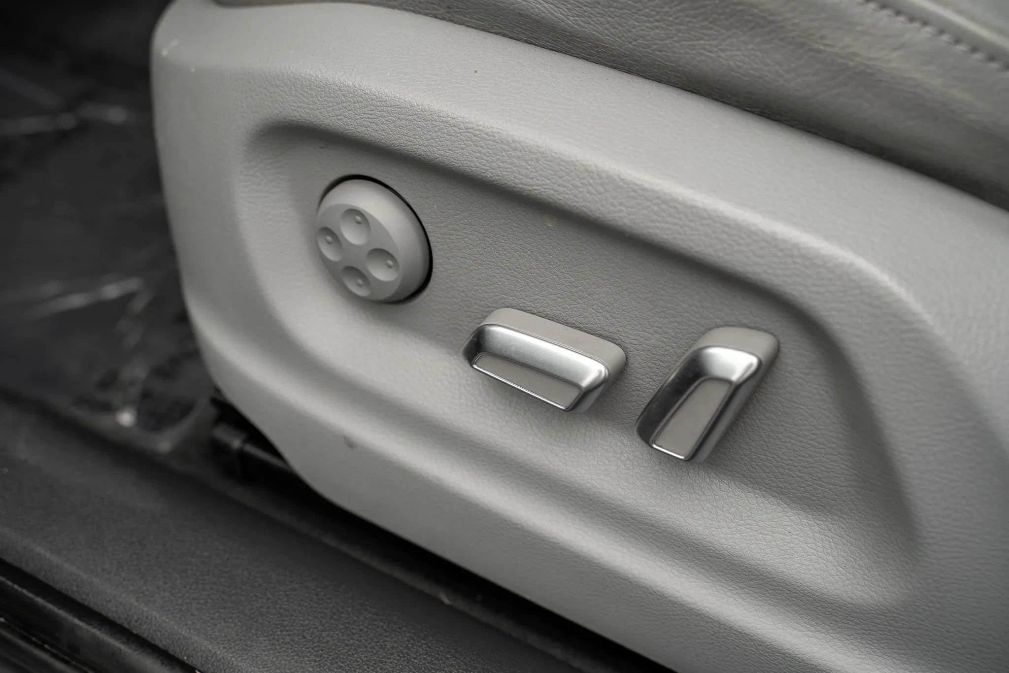 Used 2018 Audi Q3 2.0T Premium Plus w/ Premium Plus Package image 16