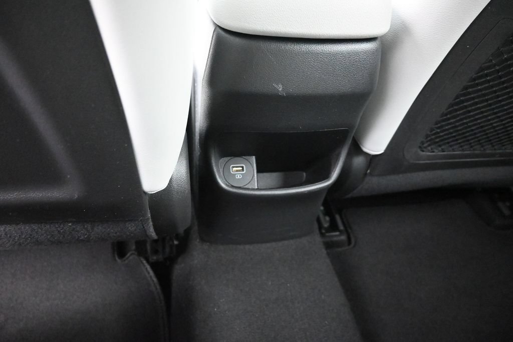 Used 2022 Hyundai Kona Limited FWD image 24