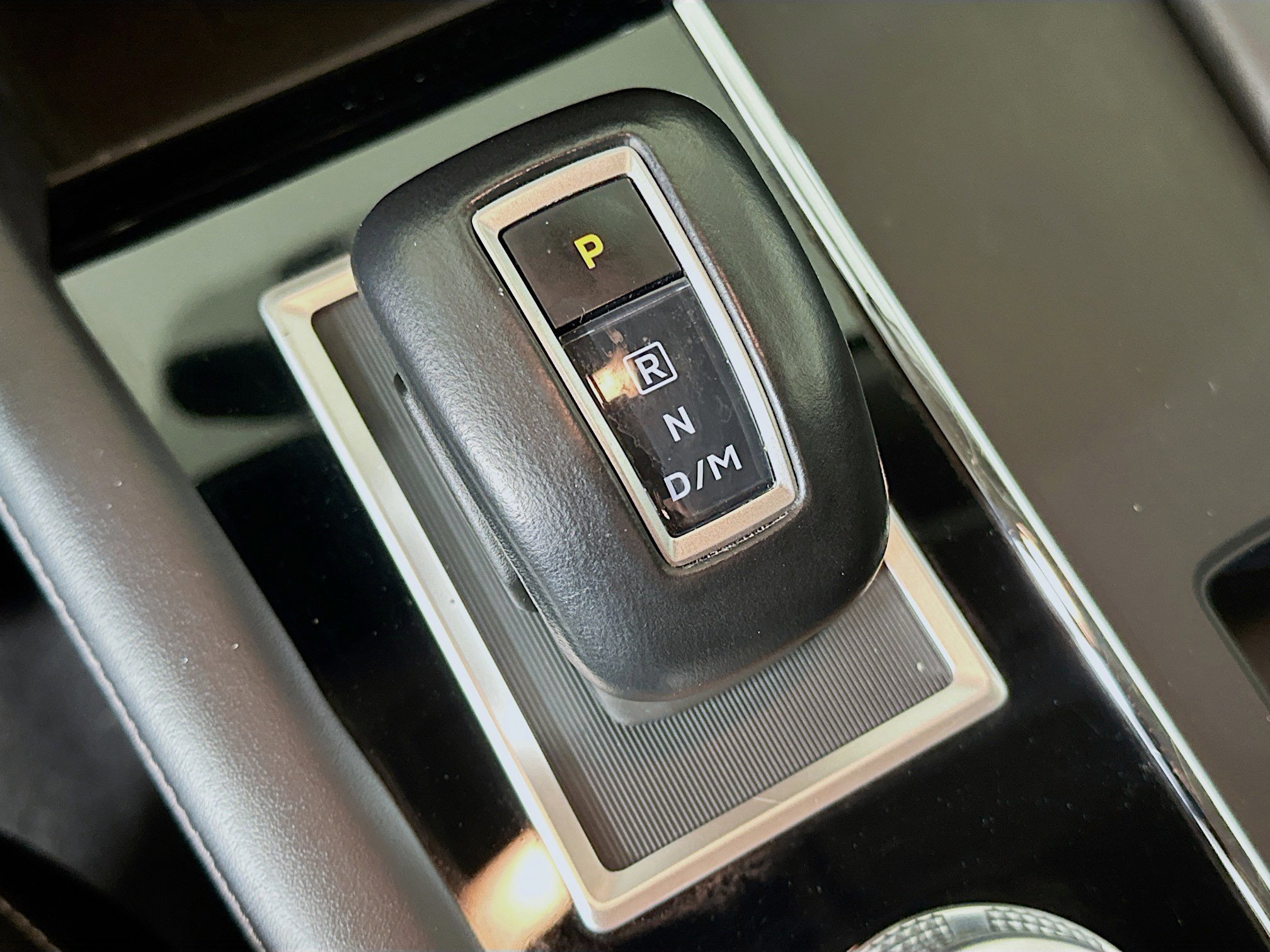 Used 2024 Mitsubishi Outlander SE image 25