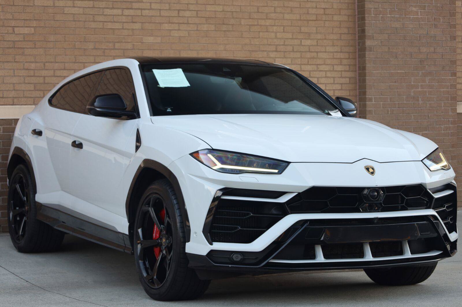 Used 2019 Lamborghini Urus AWD/4WD image 10