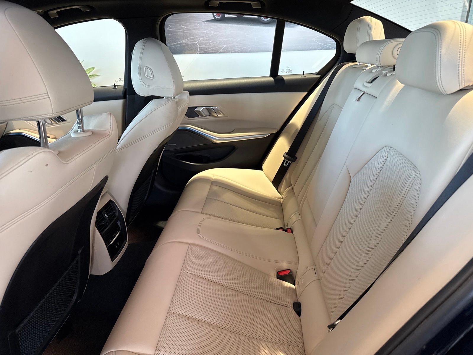 Certified 2023 BMW 330e xDrive w/ Premium Package AWD/4WD image 32