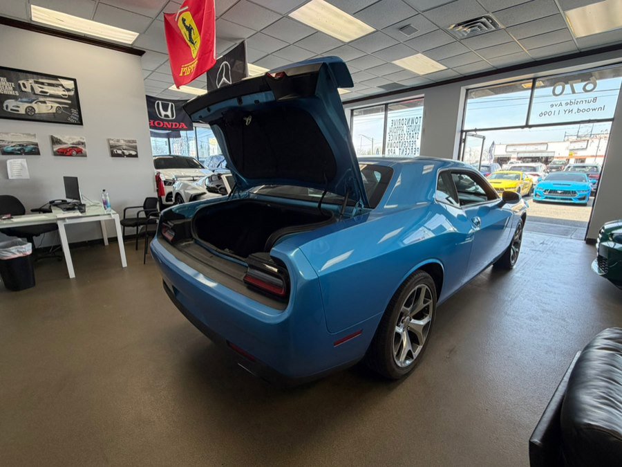 Used 2015 Dodge Challenger SXT Plus w/ Sound Group II RWD image 21