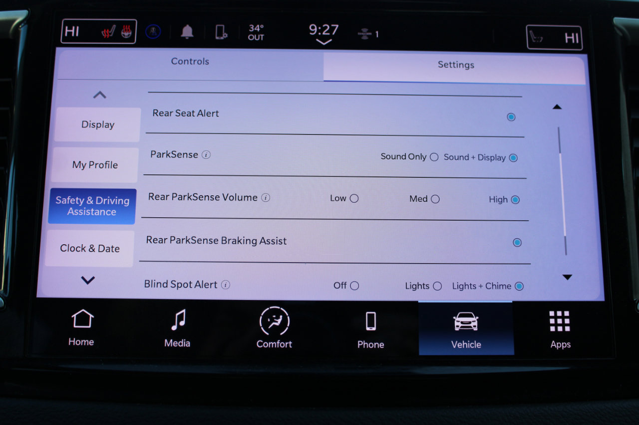 Used 2023 Chrysler Pacifica Touring-L image 30