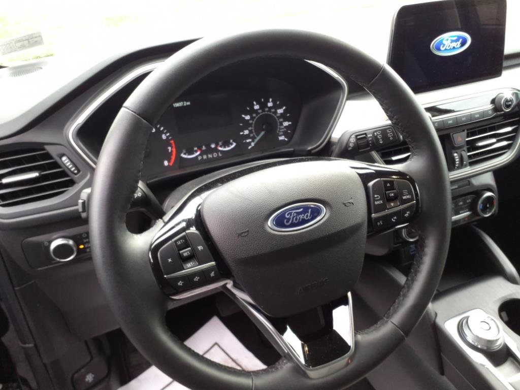 Used 2022 Ford Escape SE w/ Cold Weather Package image 6