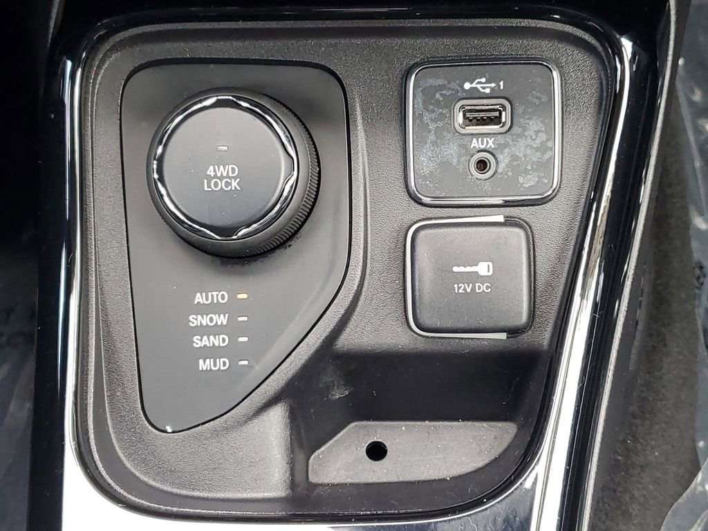 Used 2021 Jeep Compass Latitude image 31