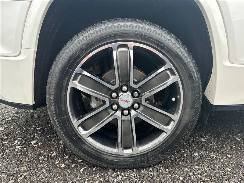 Used 2017 GMC Acadia Denali w/ Technology Package FWD image 12