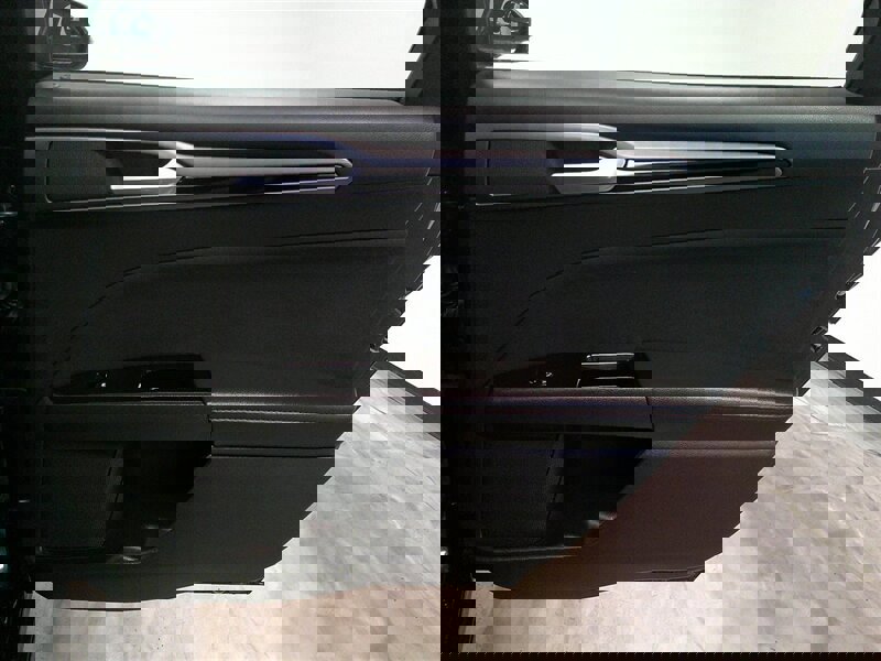 Used 2014 Ford Fusion SE w/ Equipment Group 201A image 32