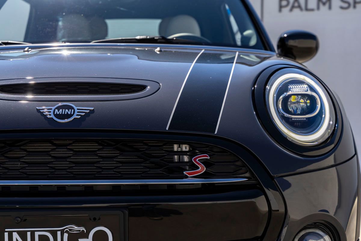 Used 2020 MINI Cooper S w/ Signature Upholstery Package image 10
