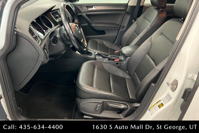 Used 2018 Volkswagen Golf SE image 17