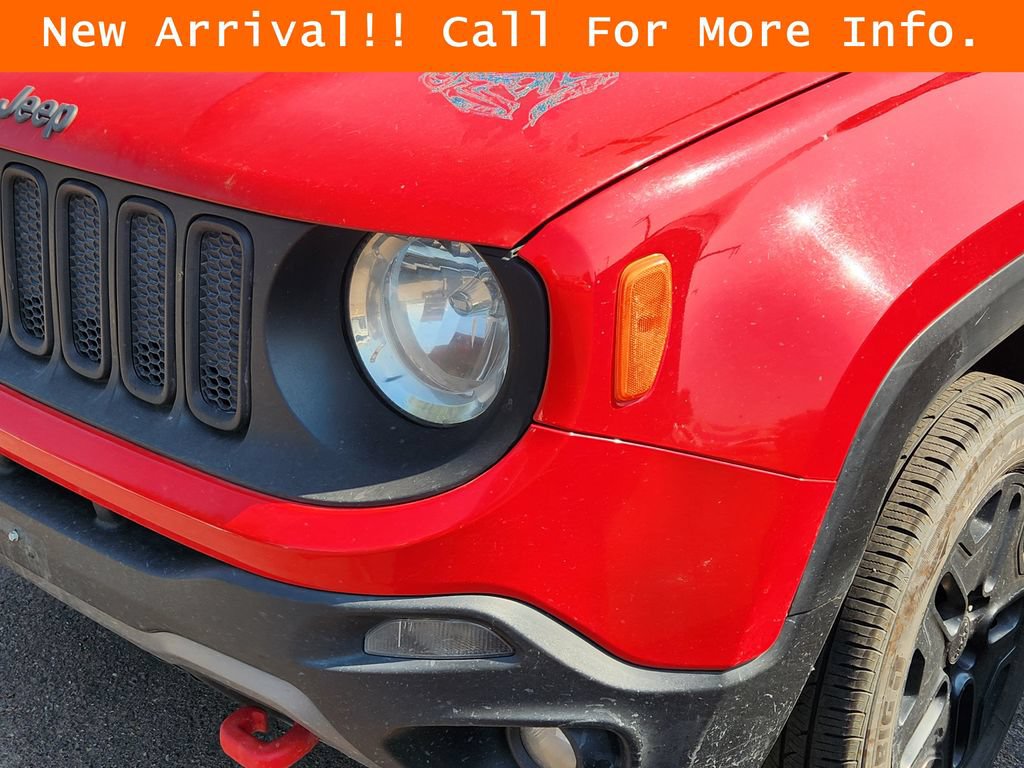 Used 2018 Jeep Renegade Trailhawk AWD/4WD image 5
