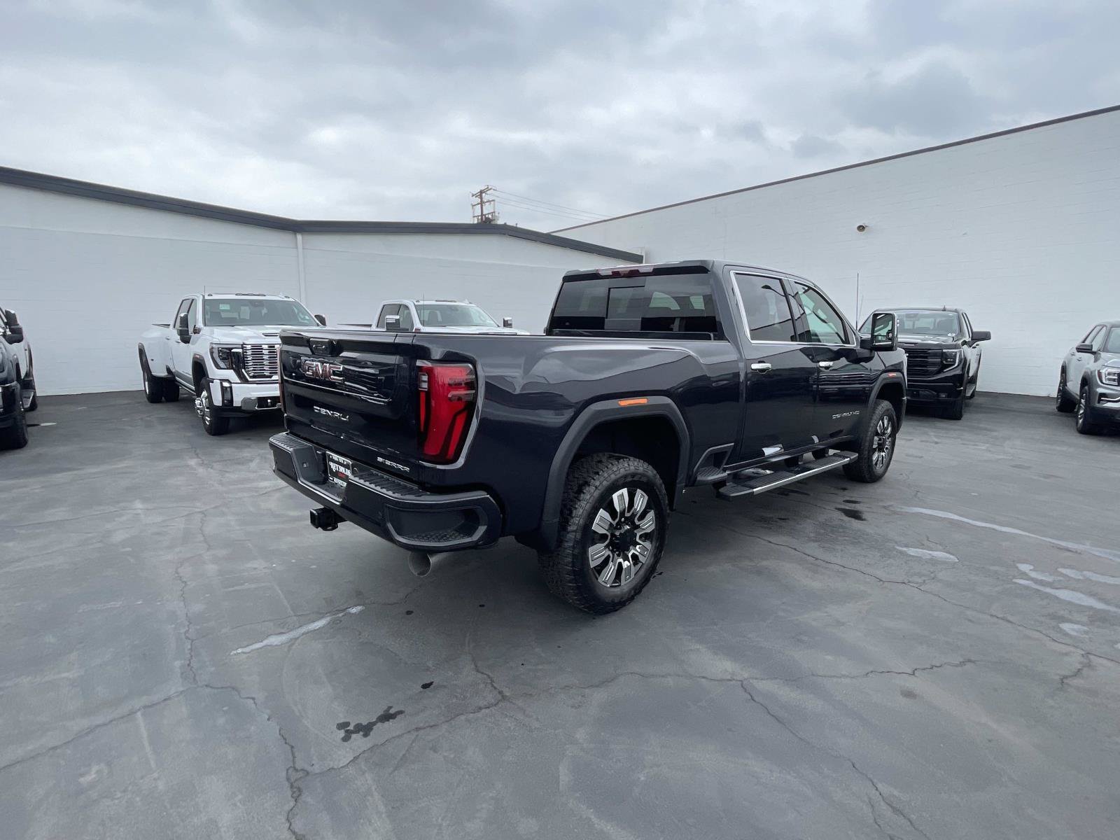 New 2026 GMC Sierra 2500 Denali w/ Max Trailering Package AWD/4WD image 5