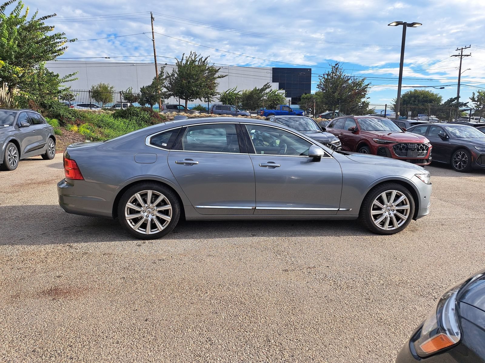 Used 2017 Volvo S90 T6 Inscription w/ Vision Package AWD/4WD image 4