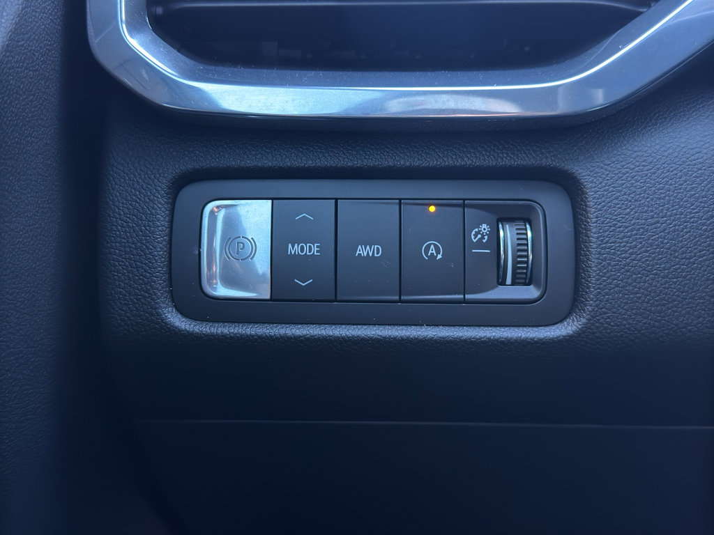 Used 2026 GMC Acadia Elevation image 26