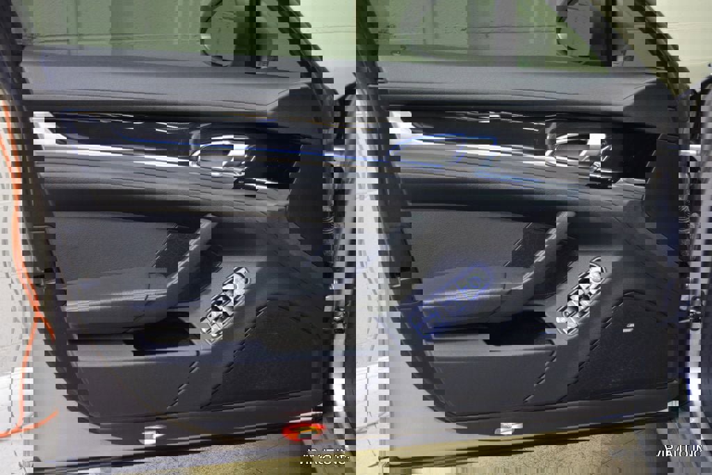 Used 2011 Porsche Panamera 4 AWD/4WD image 7