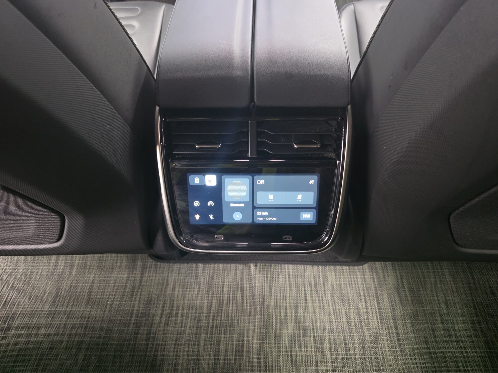 Used 2024 Rivian R1T Adventure Dual AWD/4WD image 28