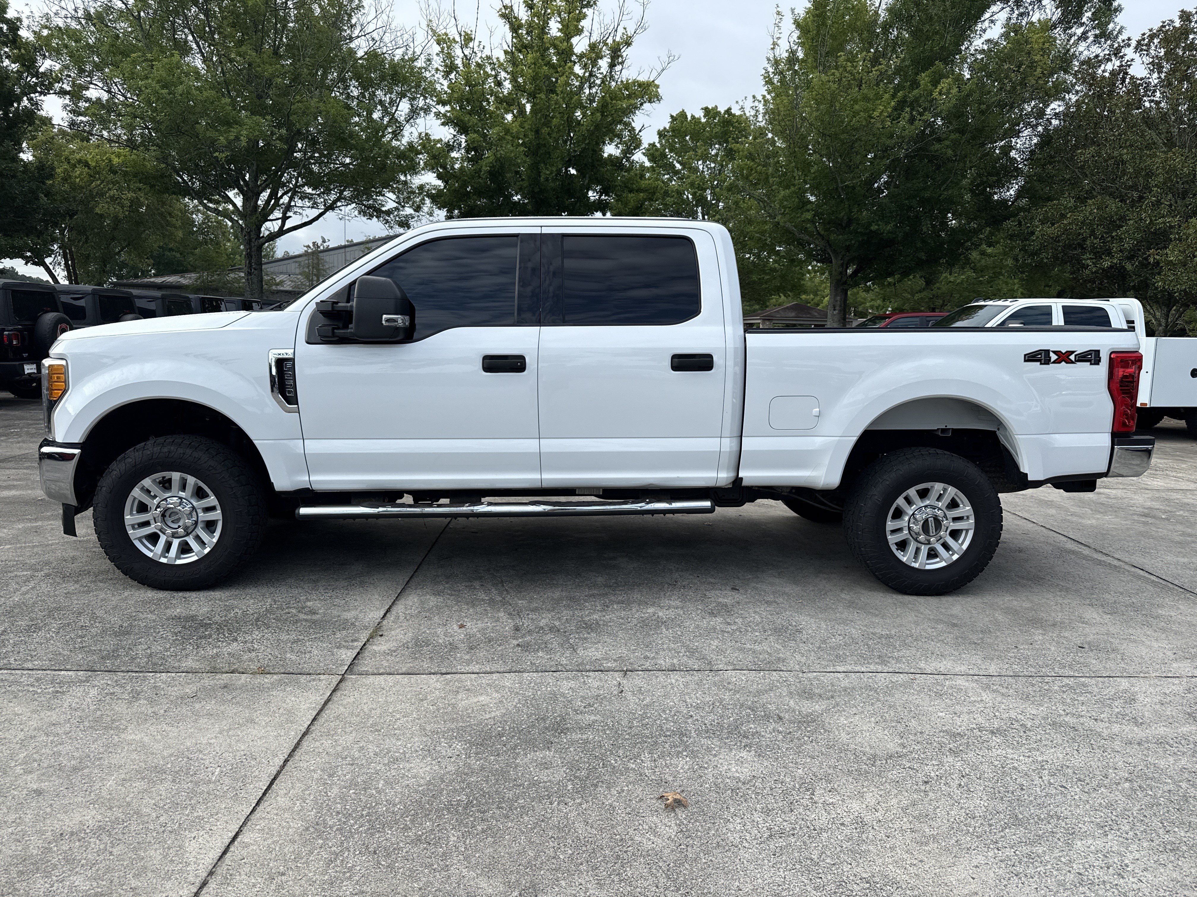 Used 2017 Ford F250 XLT AWD/4WD image 4