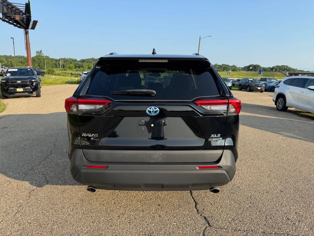 Used 2020 Toyota RAV4 XLE w/ All Weather Liner Package AWD/4WD image 15
