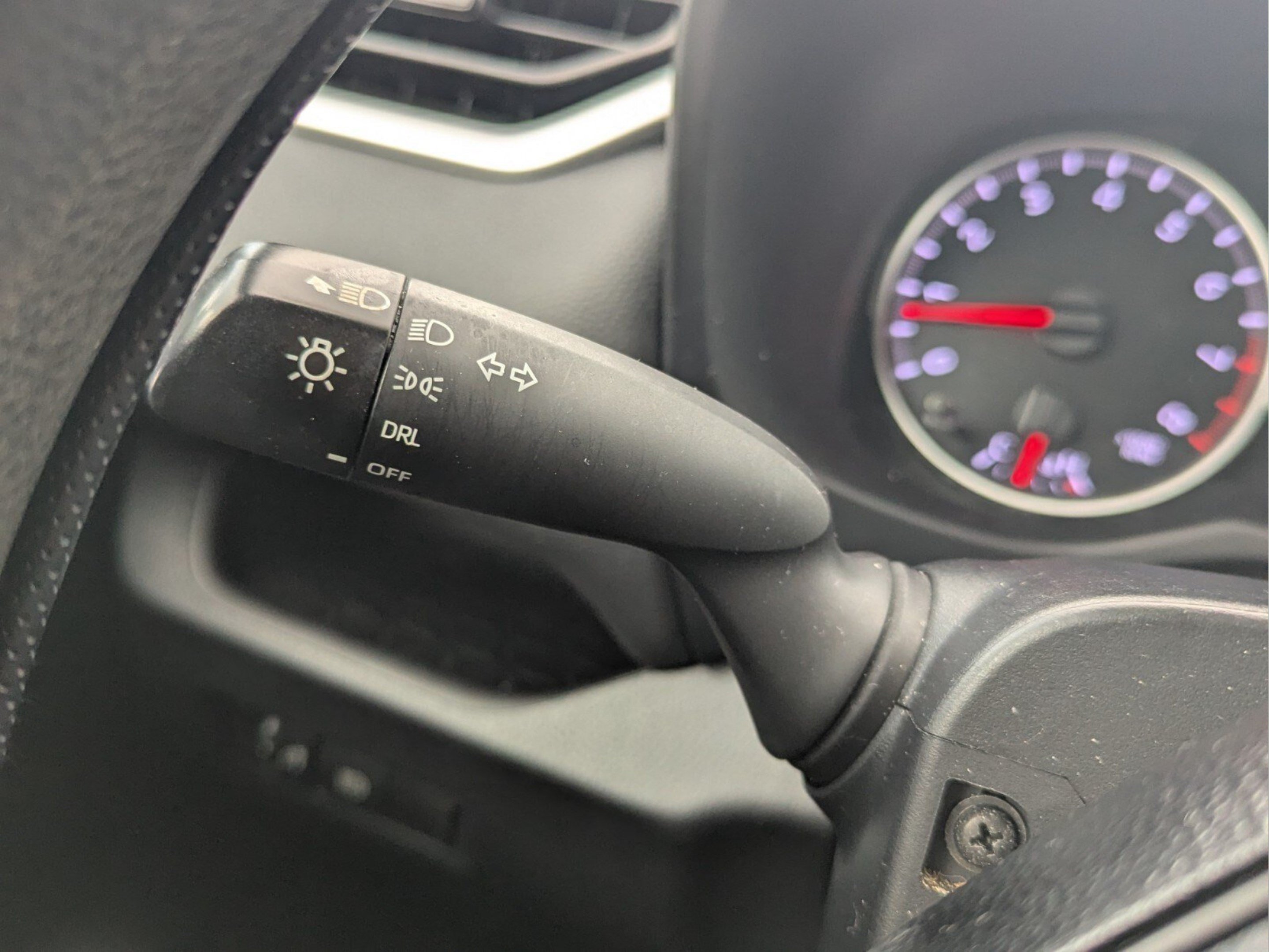 Used 2021 Toyota RAV4 LE FWD image 26
