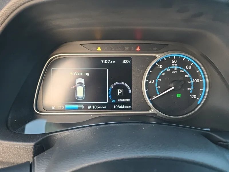 Used 2021 Nissan Leaf SV w/ SV Technology Package image 8