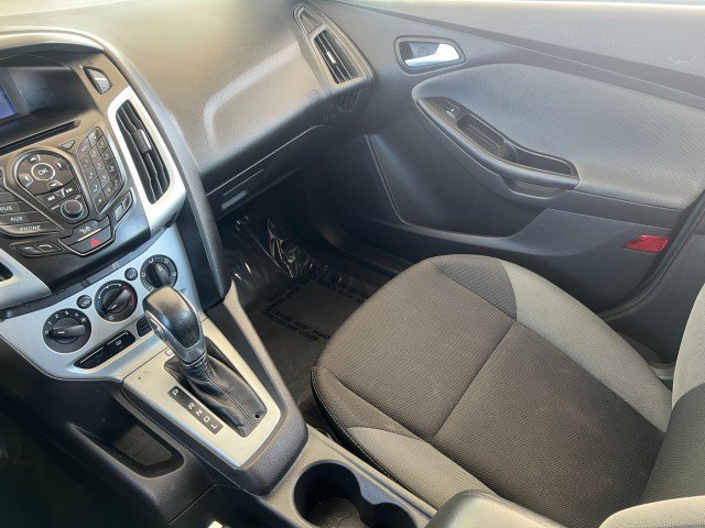 Used 2012 Ford Focus SE FWD image 22
