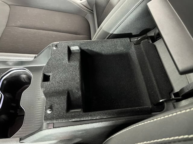 Used 2024 Jeep Grand Cherokee L Laredo RWD image 31