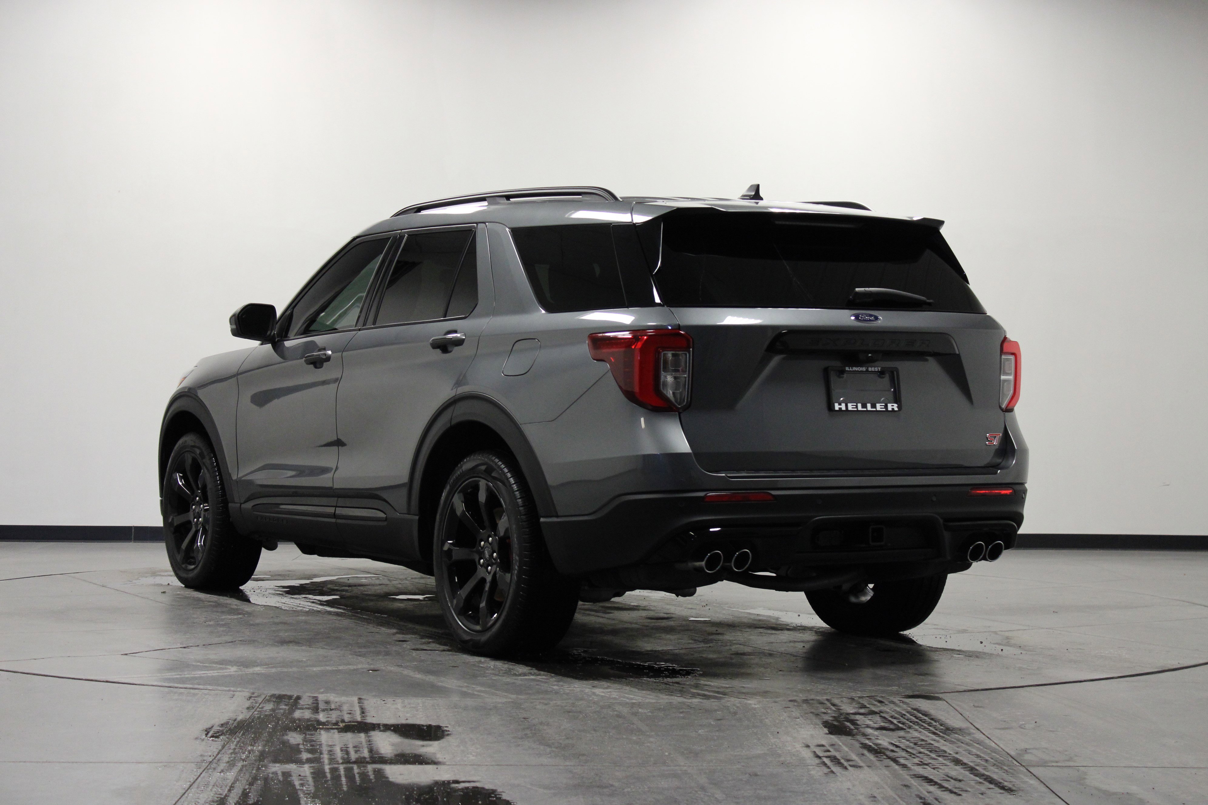 Used 2023 Ford Explorer ST w/ Equipment Group 401A image 6