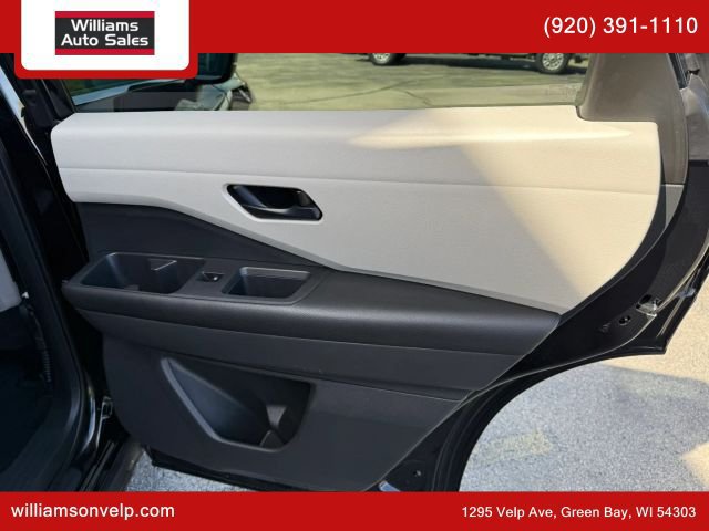 Used 2023 Nissan Pathfinder SV AWD/4WD image 15