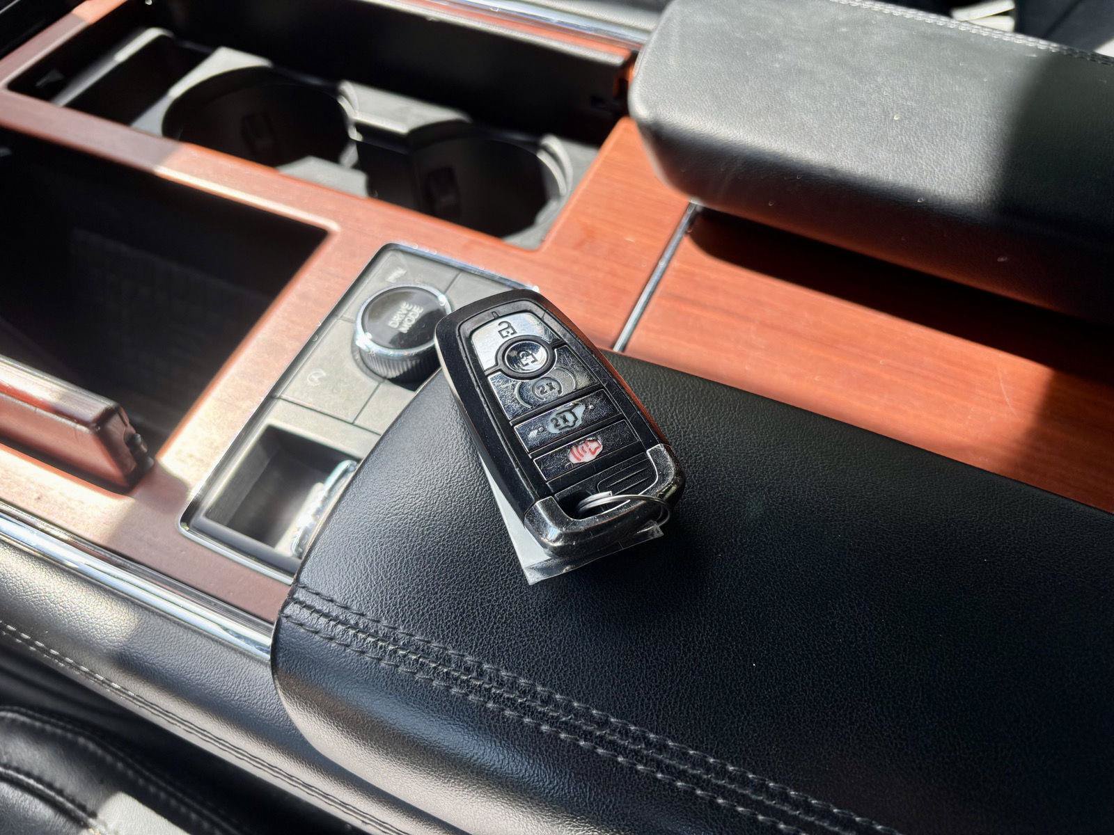 Used 2021 Lincoln Navigator Reserve AWD/4WD image 42