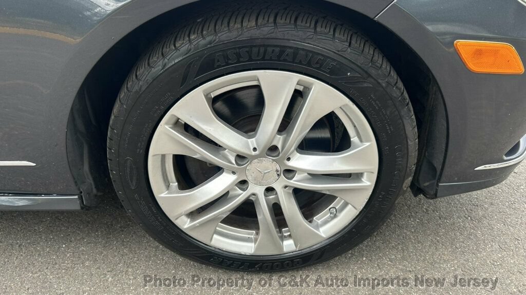Used 2010 Mercedes-Benz E 350 4MATIC Sedan image 38