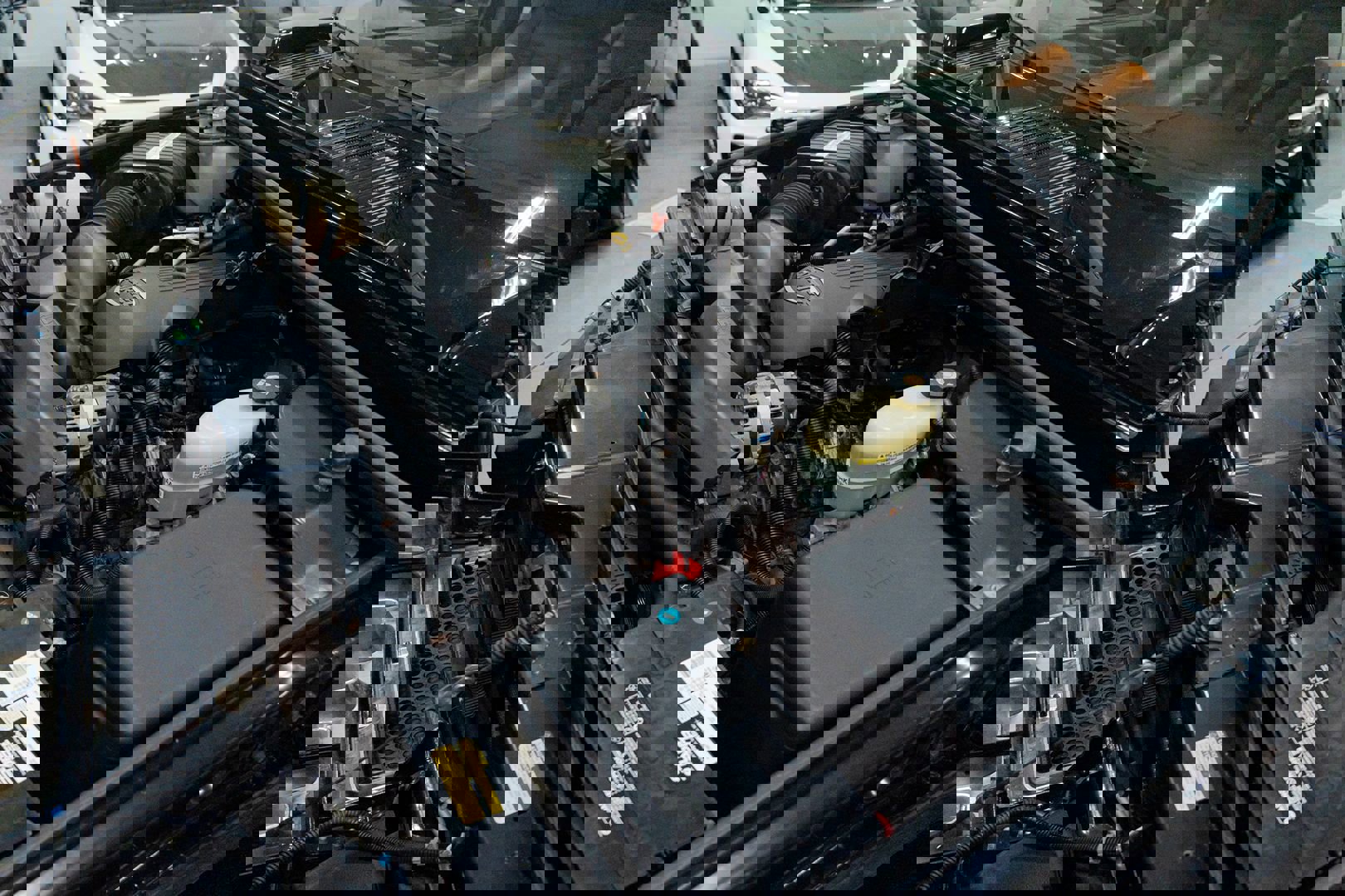 Used 2003 HUMMER H2 w/ Preferred Equipment Group image 59