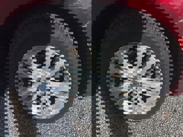 Used 2015 Chrysler 200 Limited image 10