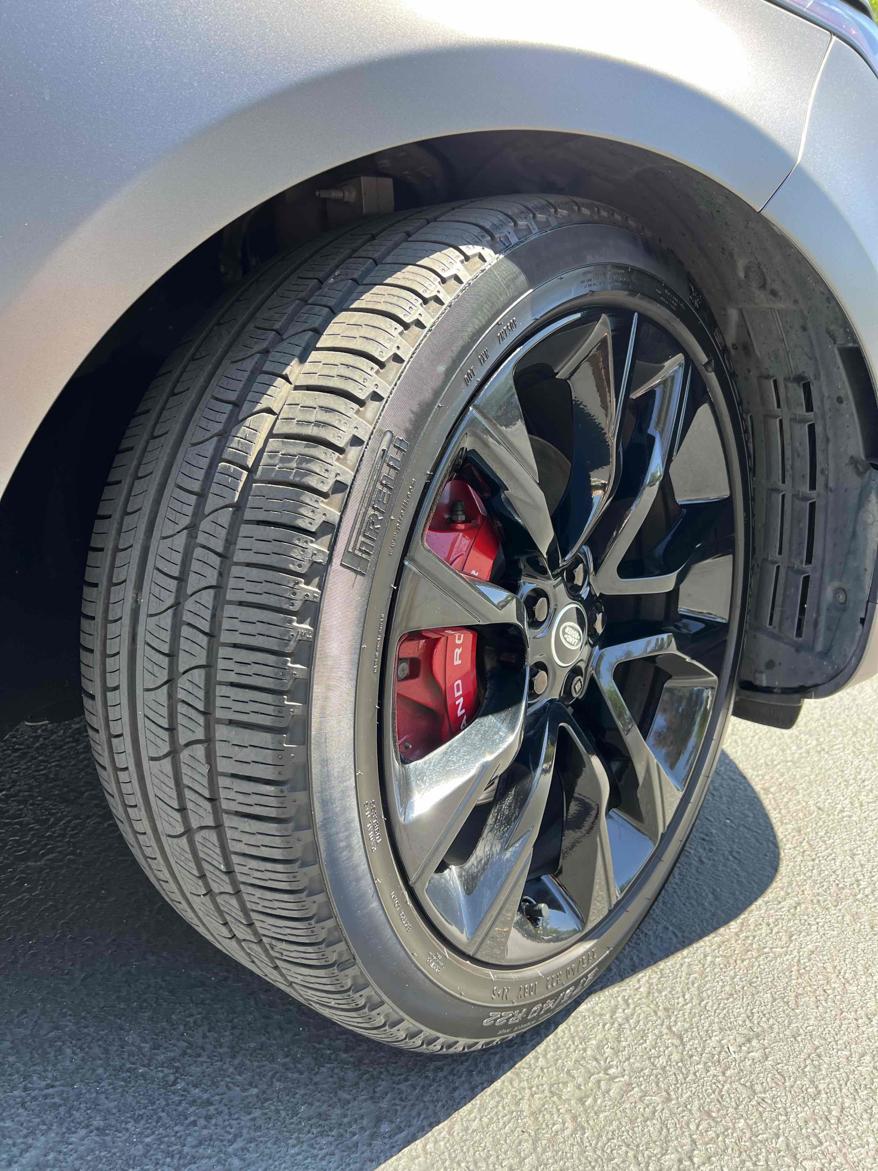 Used 2020 Land Rover Range Rover Sport HST image 14