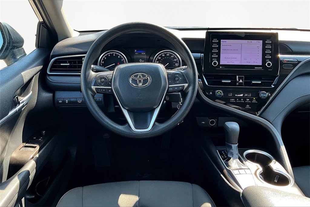 Used 2024 Toyota Camry LE image 5