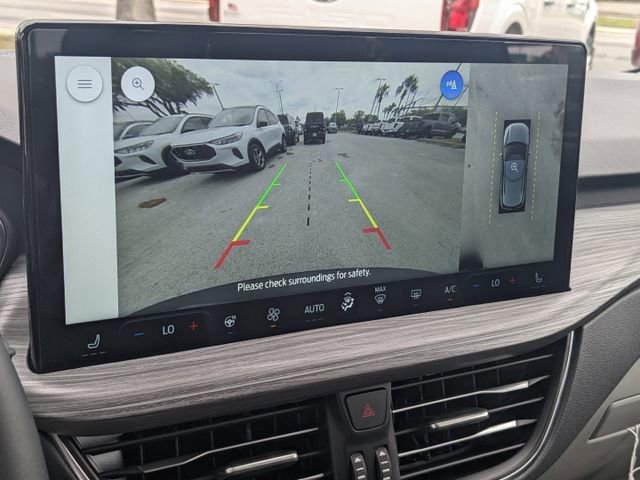 New 2025 Ford Escape SE w/ PHEV Premium Package FWD image 8