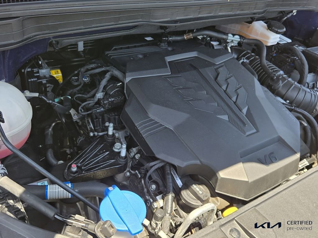 Used 2024 Kia Carnival LX FWD image 19