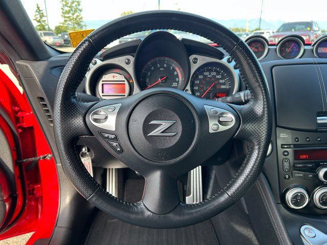 Used 2009 Nissan 370Z Touring RWD image 13
