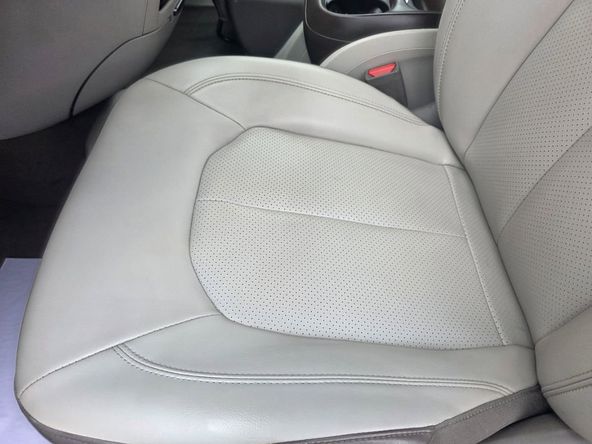 Used 2021 Chrysler Voyager Lxi FWD image 17