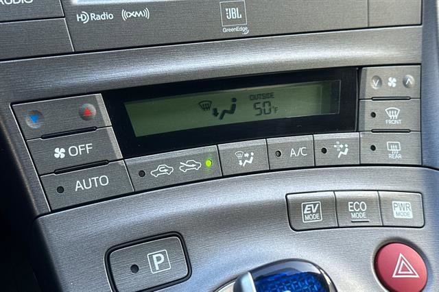 Used 2014 Toyota Prius Four image 21