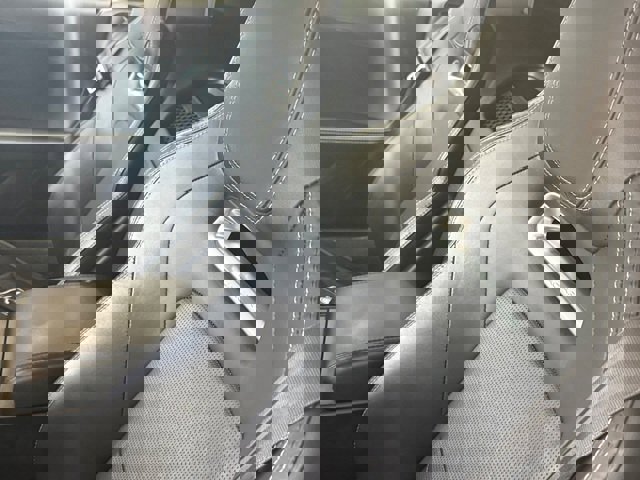 Used 2018 Jaguar F-TYPE R-Dynamic image 26