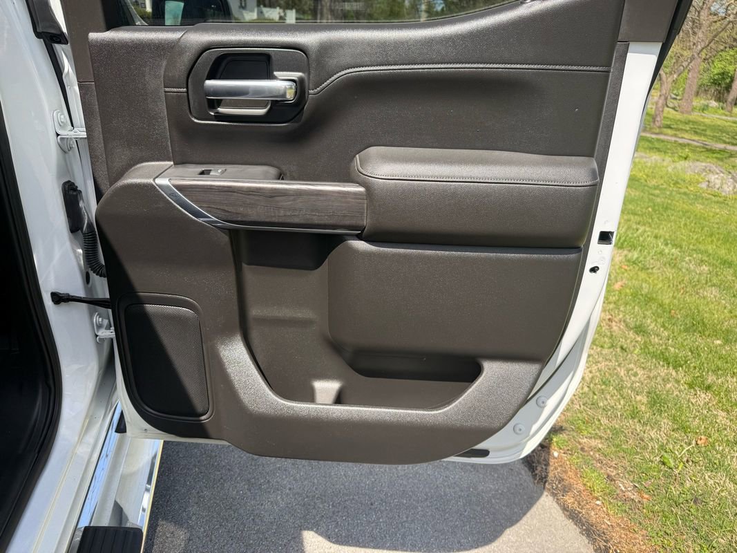 Used 2019 Chevrolet Silverado 1500 LTZ w/ LTZ Plus Package AWD/4WD image 40