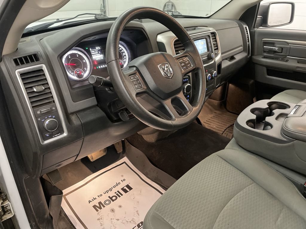 Used 2015 RAM 1500 Classic SLT AWD/4WD image 4