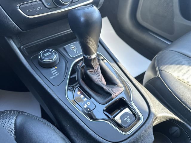 Used 2019 Jeep Cherokee Limited image 17