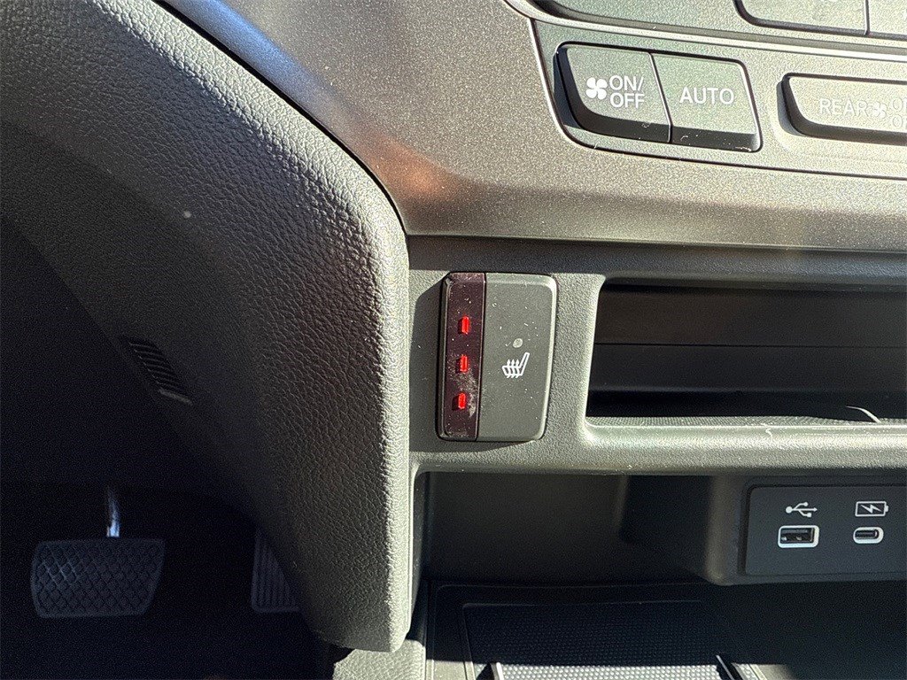 Certified 2025 Honda Passport EX-L image 28