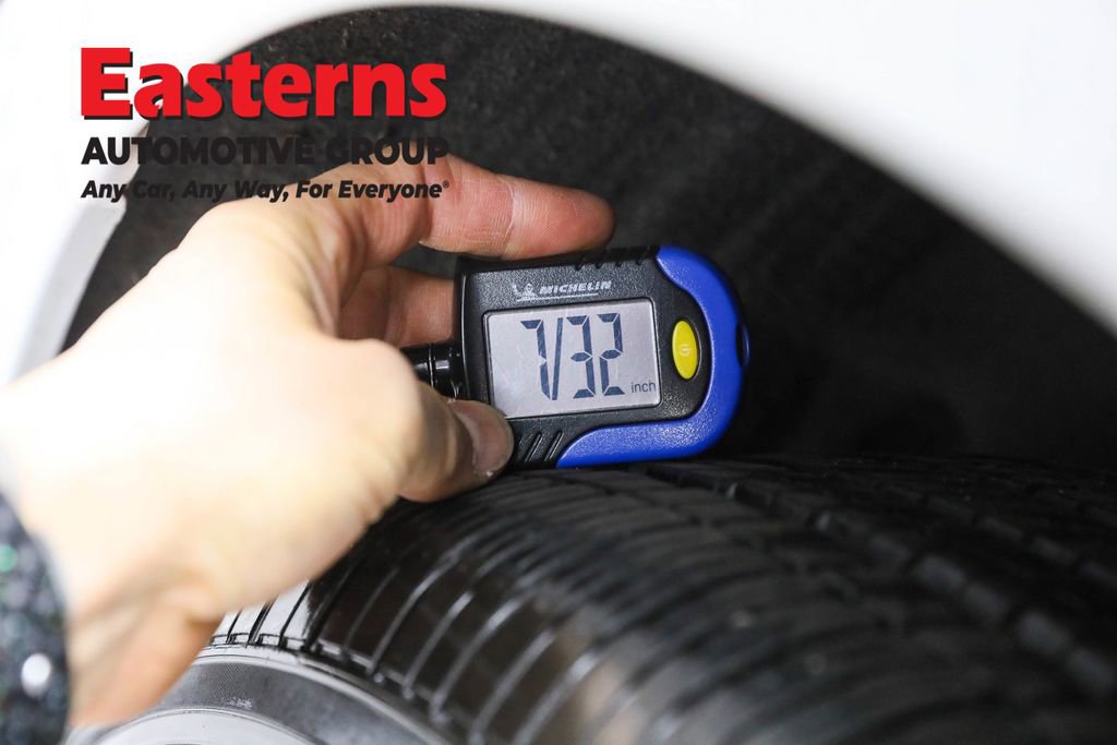 Used 2022 Chrysler Voyager LX image 24