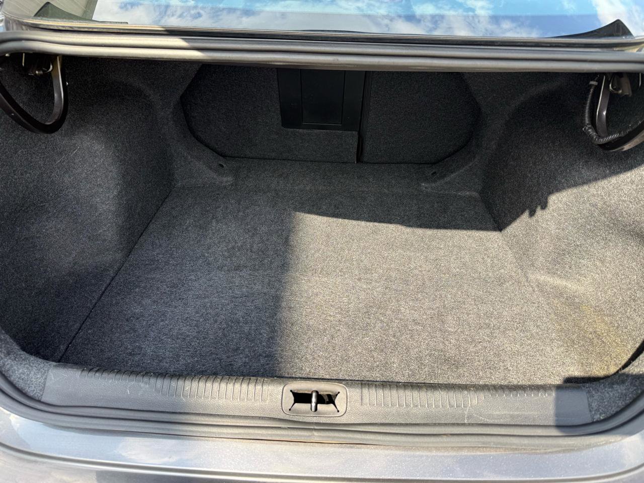 Used 2015 Chrysler 200 Limited w/ Convenience Group image 27