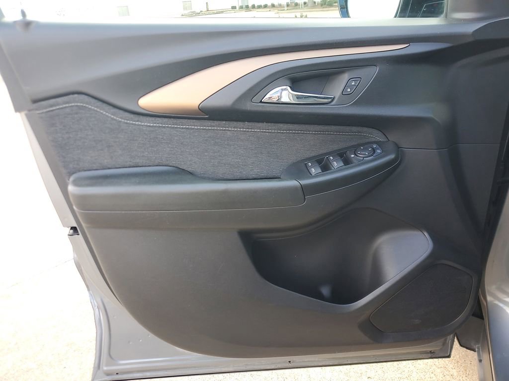 Used 2023 Chevrolet TrailBlazer ACTIV image 17