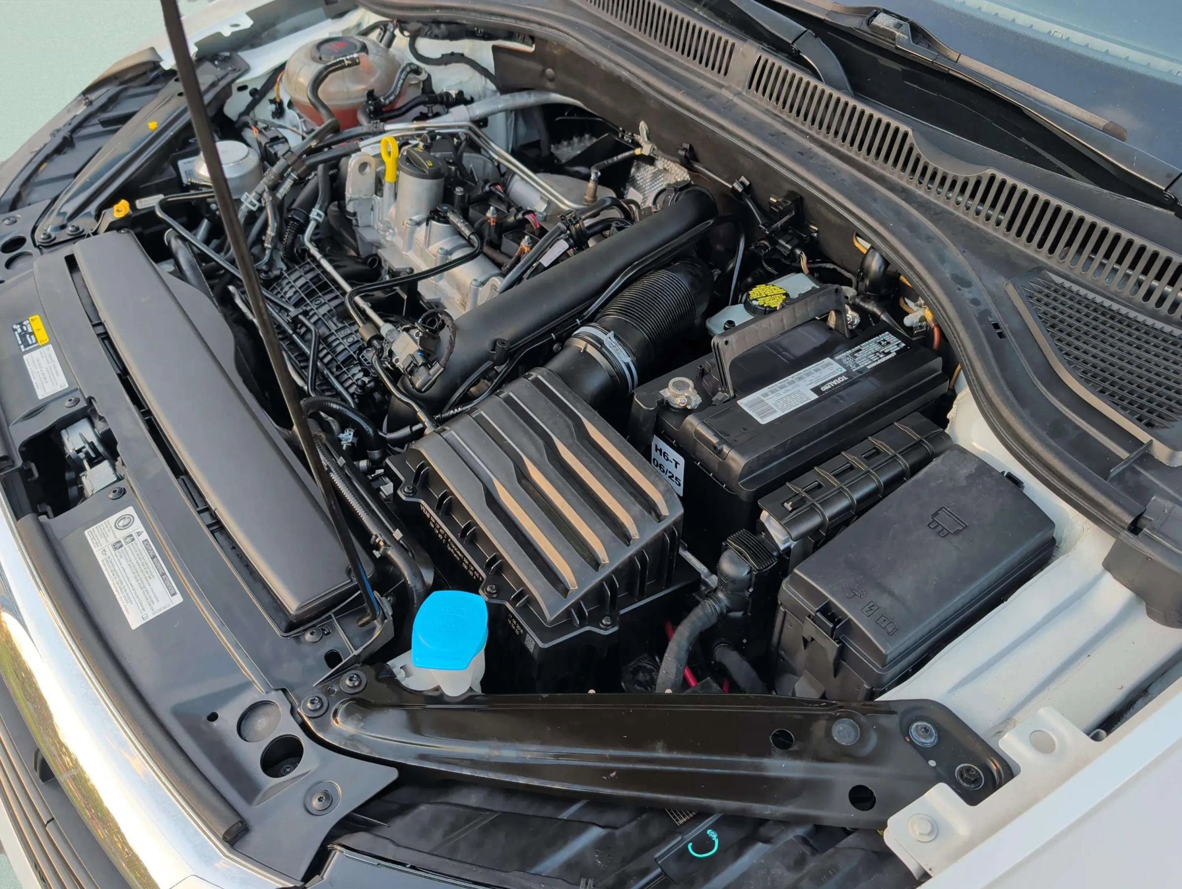 Used 2019 Volkswagen Jetta R-Line FWD image 36