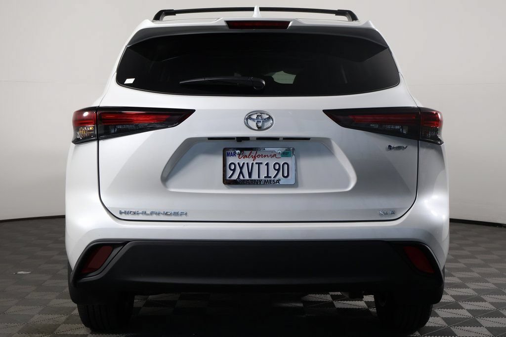 Used 2026 Toyota Highlander XLE AWD/4WD image 5