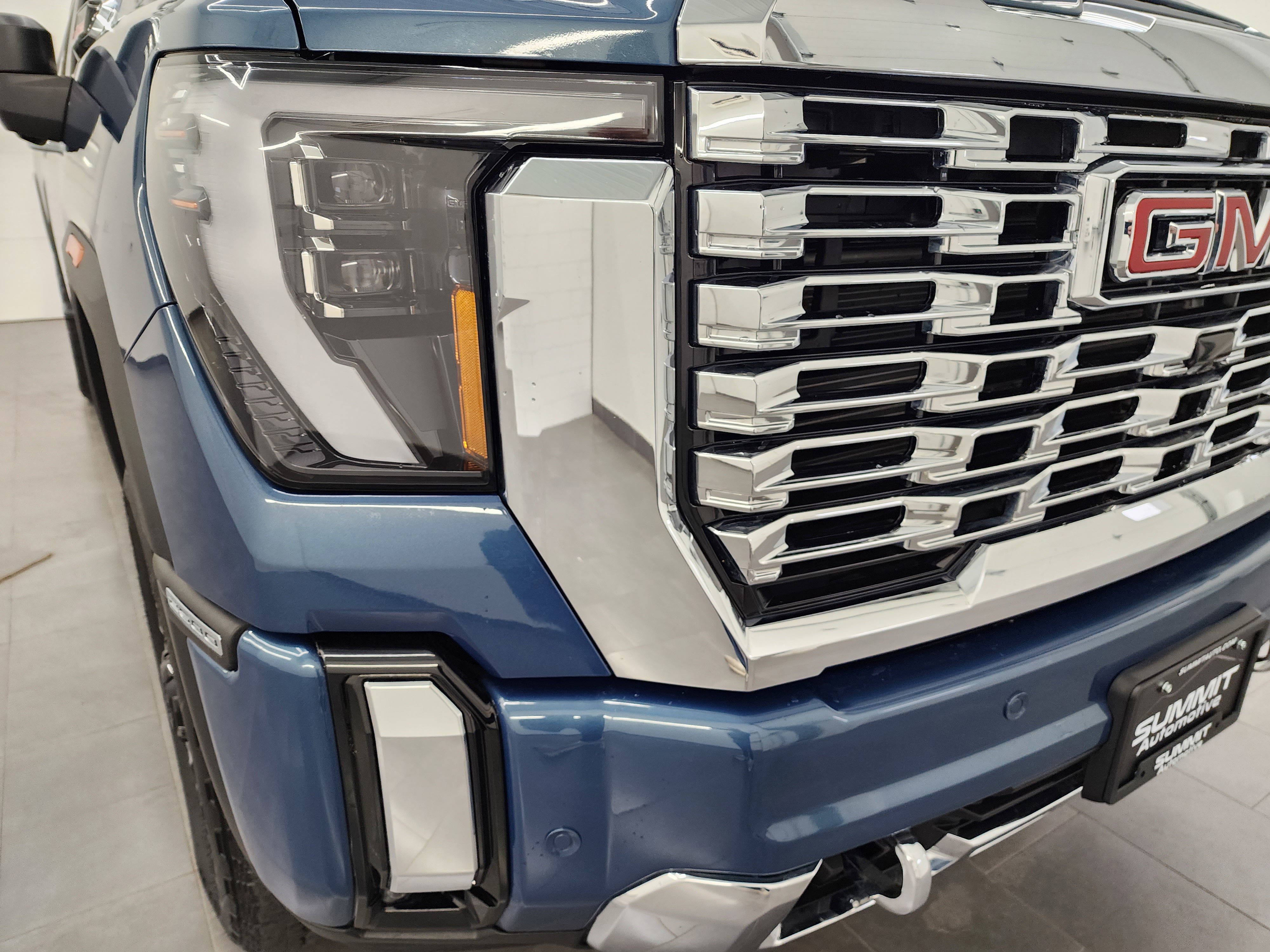 Used 2024 GMC Sierra 2500 Denali w/ Denali Reserve Package image 25